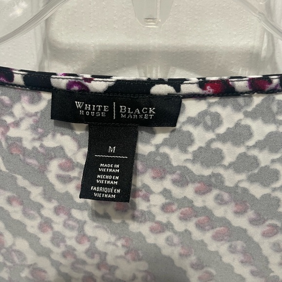 White House Black Market Fitted Graphic Blouse with Cuffed 3/4 Sleeves - Picture 5 of 11
